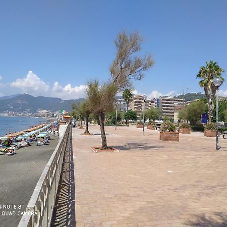 Holiday Home Casa Vacanze Salerno Kültér fotó