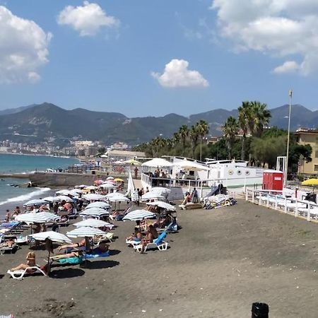 Holiday Home Casa Vacanze Salerno Kültér fotó