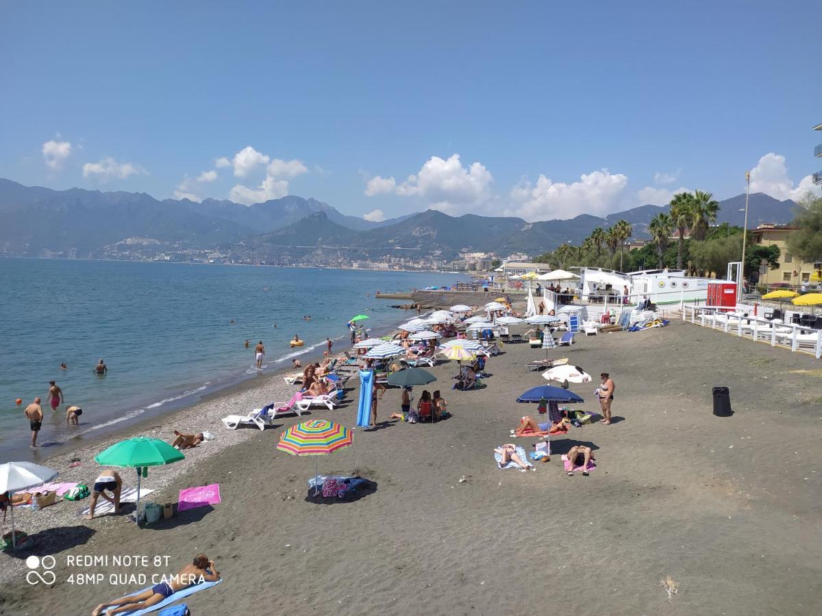 Holiday Home Casa Vacanze Salerno Kültér fotó
