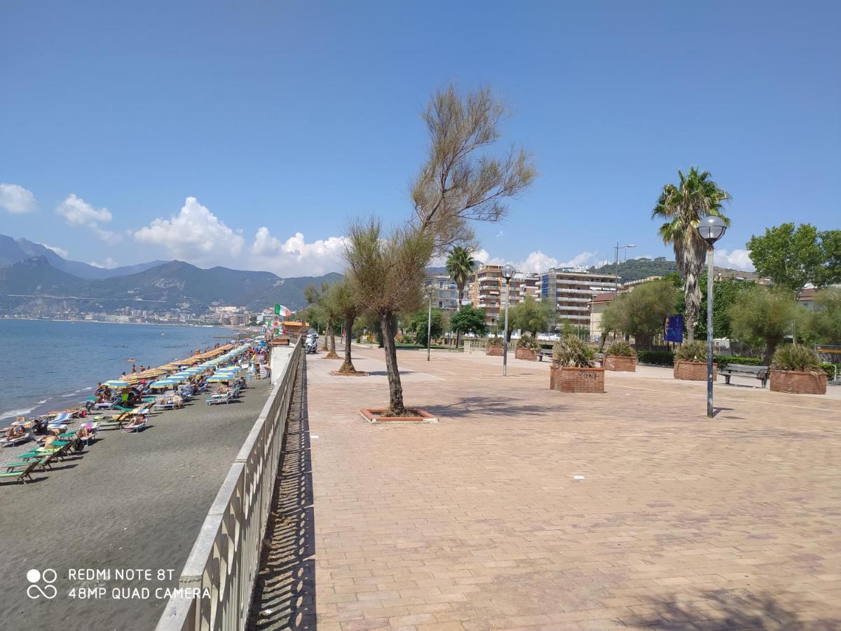 Holiday Home Casa Vacanze Salerno Kültér fotó