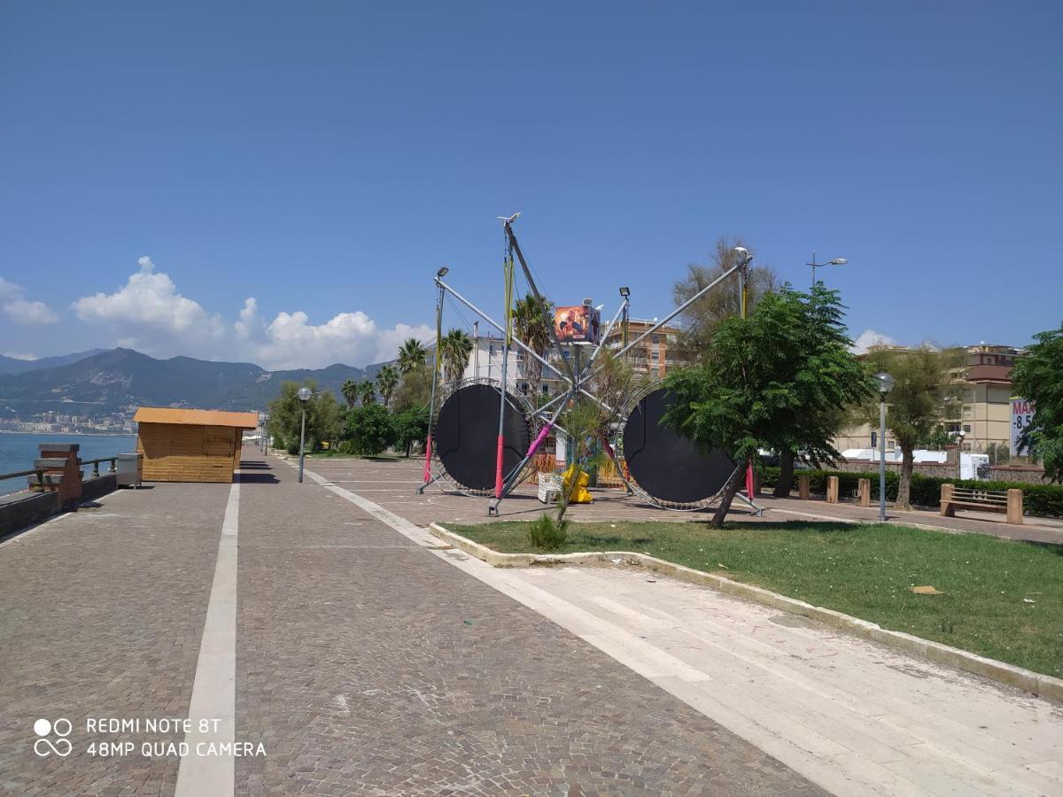 Holiday Home Casa Vacanze Salerno Kültér fotó