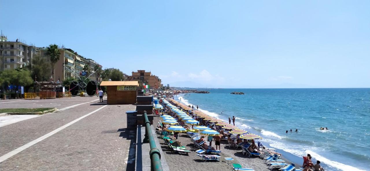 Holiday Home Casa Vacanze Salerno Kültér fotó