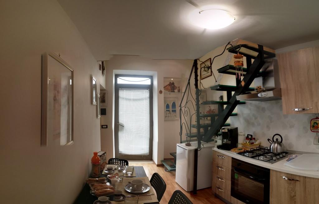 Holiday Home Casa Vacanze Salerno Kültér fotó
